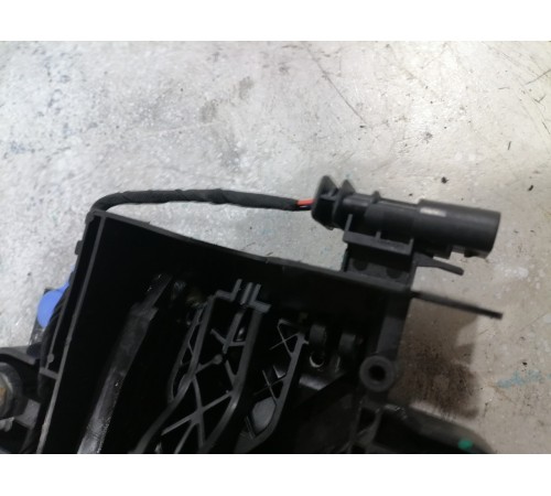 Ручка двери передняя левая внешняя