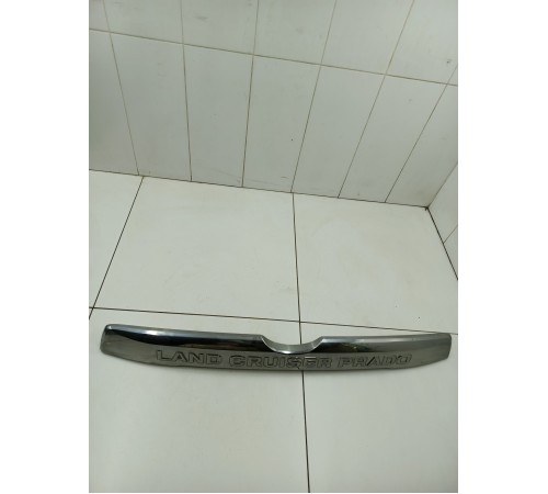 Накладка крышки багажника