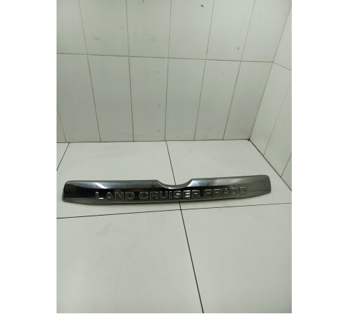 Накладка крышки багажника