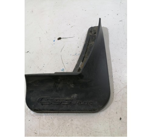 Брызговик задний правый