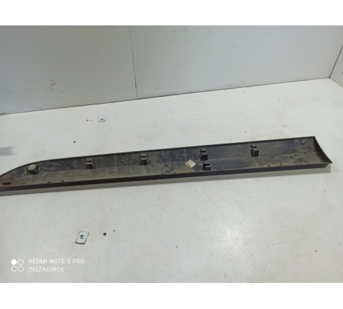 Накладка (молдиниг) двери правая