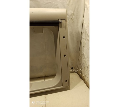 Шторка солнцезащитная выдвижная в сборе