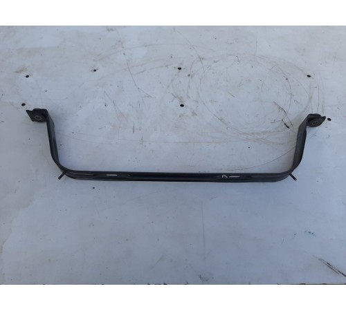 Крепление топливного бака правое