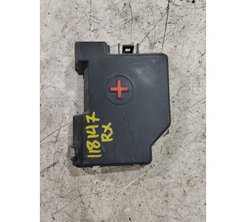 Крышка клеммы аккумулятора плюсовая