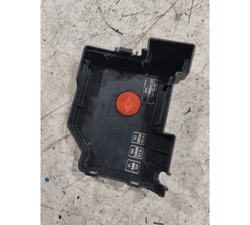 Крышка клеммы аккумулятора плюсовая