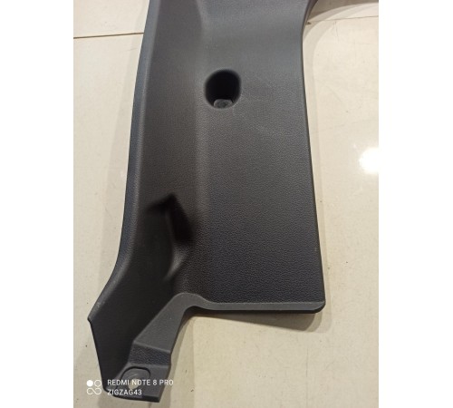 Обшивка багажника(правая)