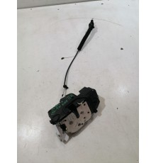 Замок двери пердний правый