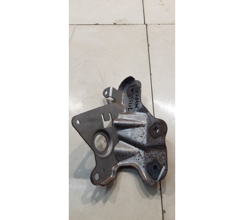 кронштейн кузова