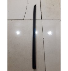 Уплотнитель стекла (передний левый внутренний)