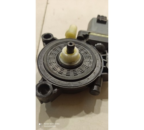 Моторчик стеклоподъемника (передний правый)