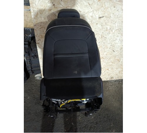 Сиденье переднее правое