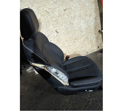 Сиденье переднее правое