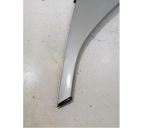 Накладка крыла левая