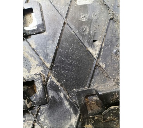 Накладка крыла левая