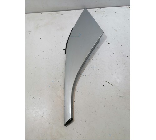 Накладка крыла левая