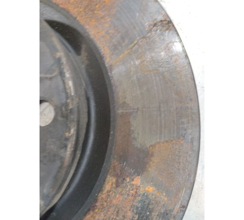 Тормозной диск передний левый