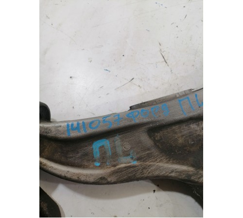 Рычаг подвески передний левый