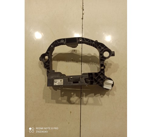 Кронштейн(крепление) линзы(передний левый)