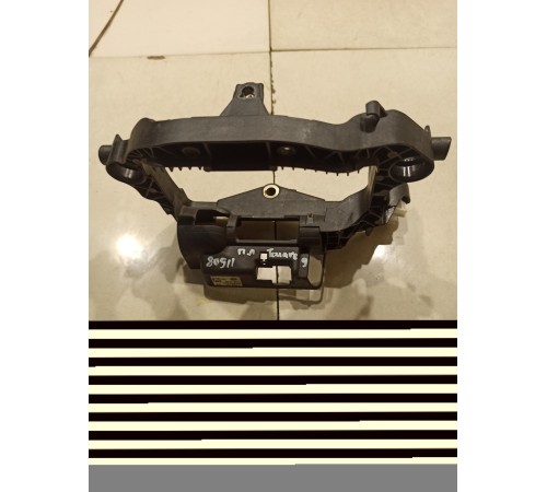 Кронштейн(крепление) линзы(передний левый)