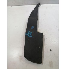 Уплотнитель переднего крыла левый