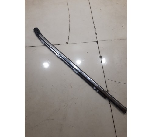 Уплотнитель стекла (задний правый наружный)