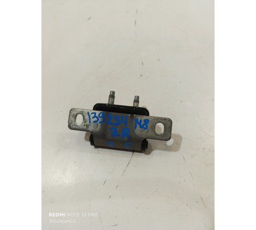 Петля крышки багажника правая