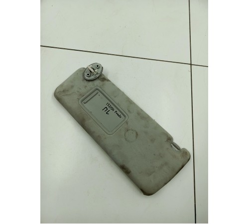 Козырёк левый