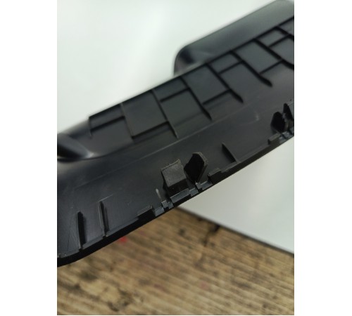 Накладка порога передняя левая