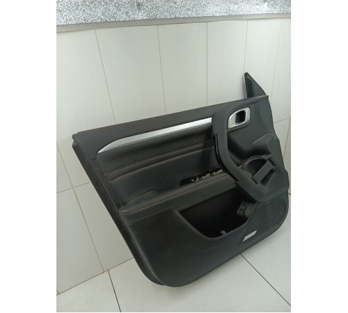 Обшивка двери передняя левая