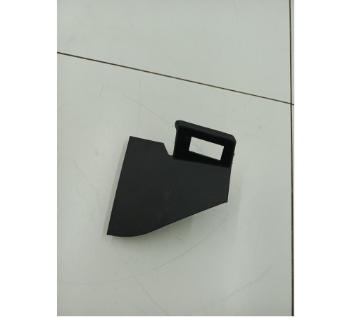 Накладка центральной консоли передняя правая