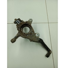 Кулак поворотный передний правый