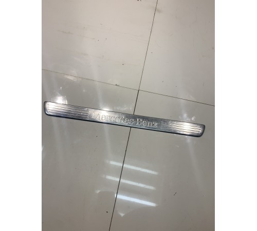 Накладка порога (передняя, левая, внутренняя)