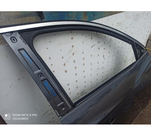 Дверь(передняя правая)