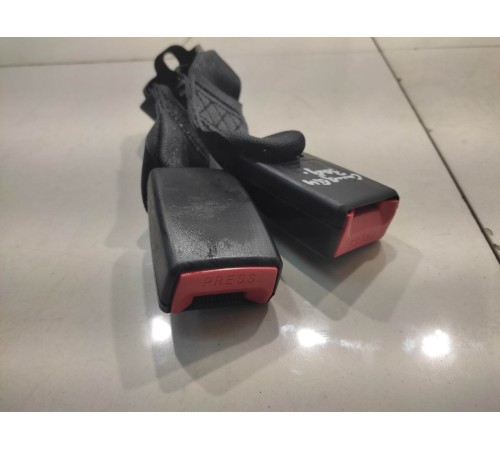 Ответная часть ремня безопасности(заднее левое)