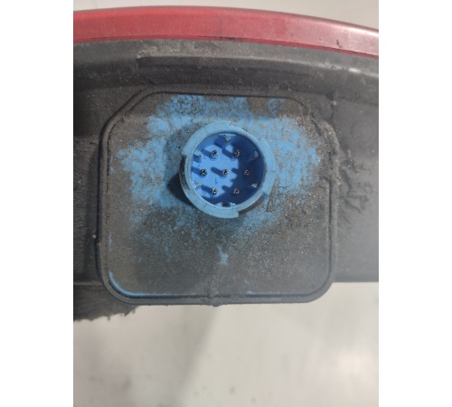 Фонарь (задний правый)