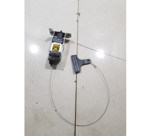 Активатор замка крышки бензобака