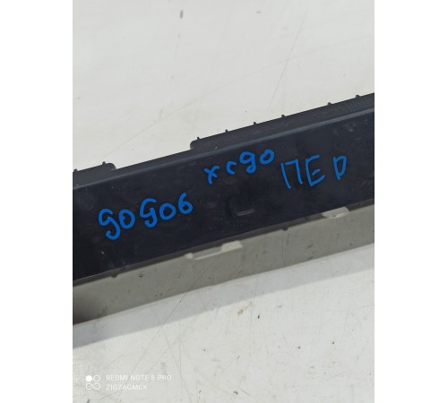 Кронштейн(крепление) накладки порога передний правый