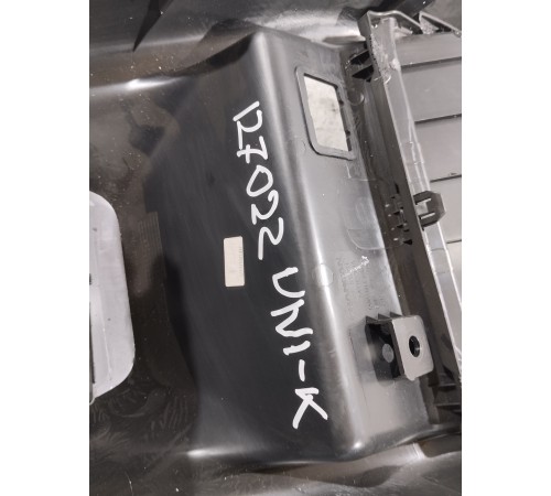 Накладка центральной консоли задняя с воздушным дефлектором