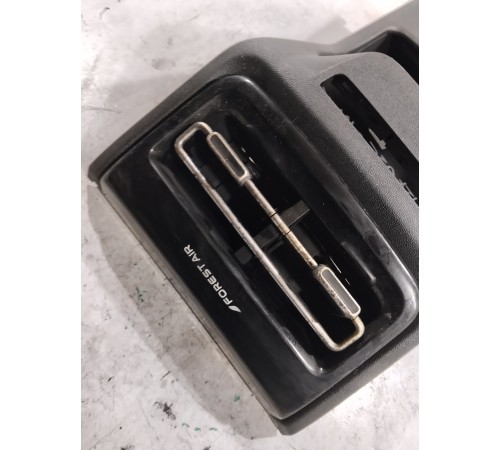 Накладка центральной консоли задняя с воздушным дефлектором