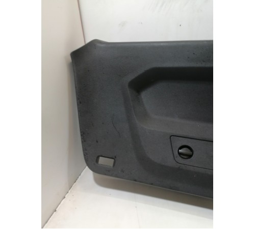 Обшивка крышки багажника