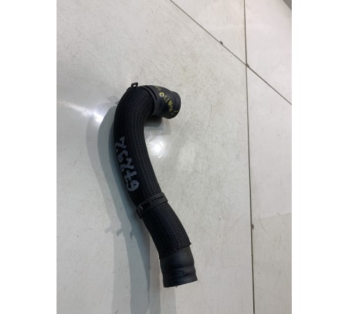 Патрубок системы охлаждения