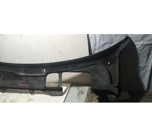 Решетка стеклоочистителя (планка под лобовое стекло)