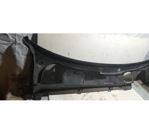 Решетка стеклоочистителя (планка под лобовое стекло)