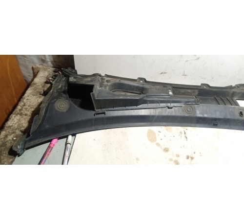 Решетка стеклоочистителя (планка под лобовое стекло)