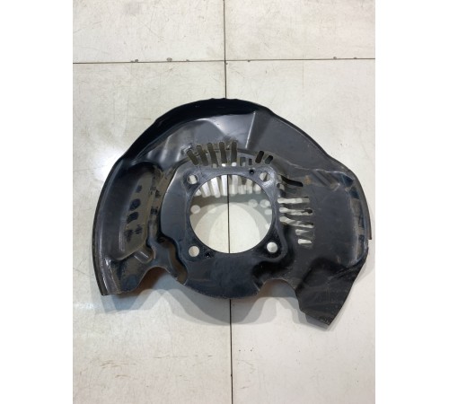 Передний правый пыльник тормозного диска