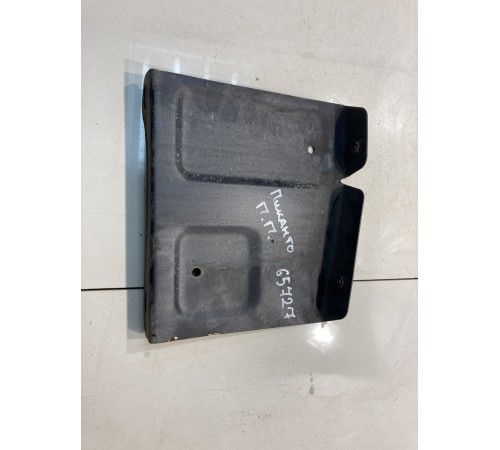 Защита двигателя правая