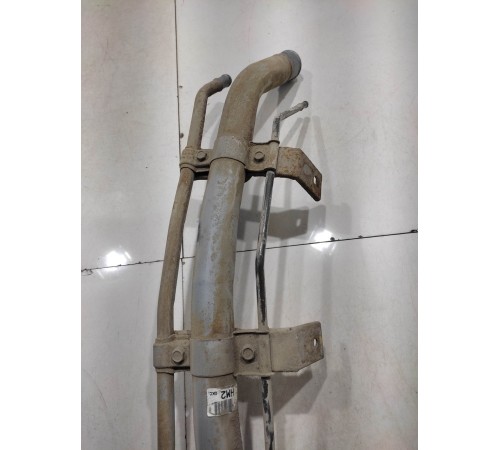 Горловина топливного бака