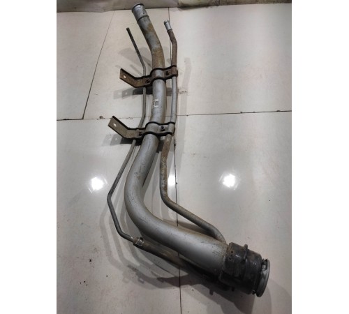 Горловина топливного бака