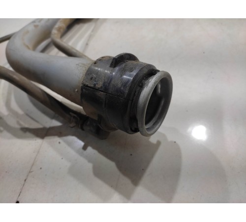 Горловина топливного бака