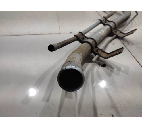 Горловина топливного бака